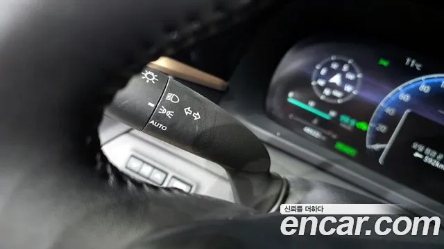 Toyota Crown 2023 — фото 15