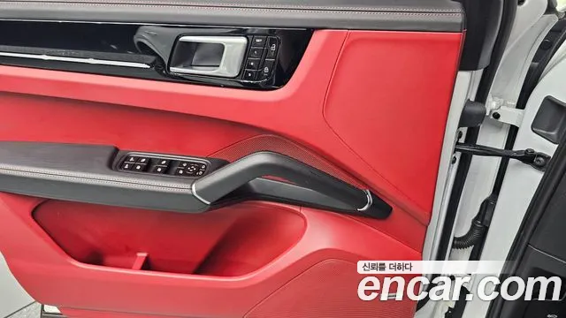 Porsche Cayenne 2020 — фото 14
