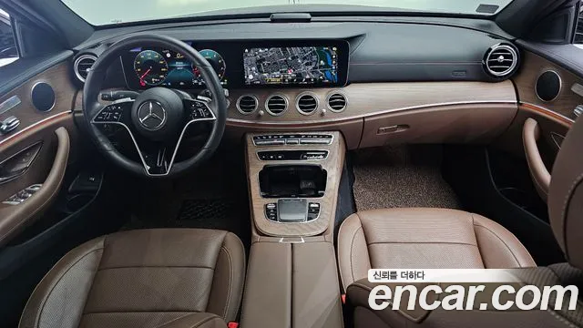 Mercedes-Benz E-Class 2023 — фото 7