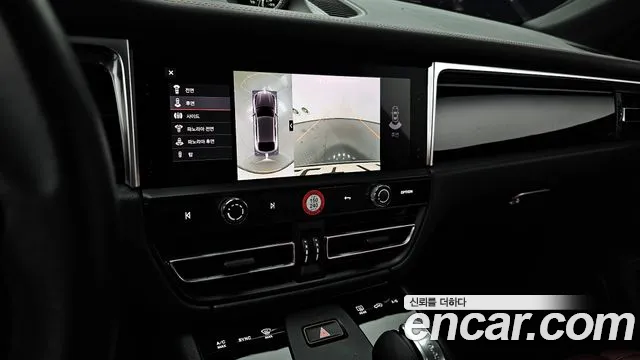 Porsche Macan 2022 — фото 15