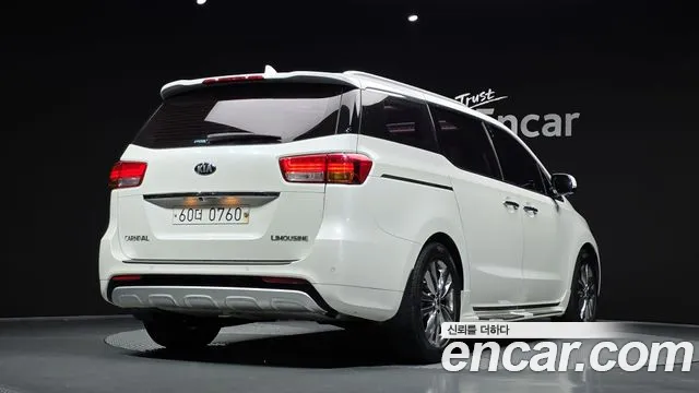 Kia Canival 2016 — фото 2