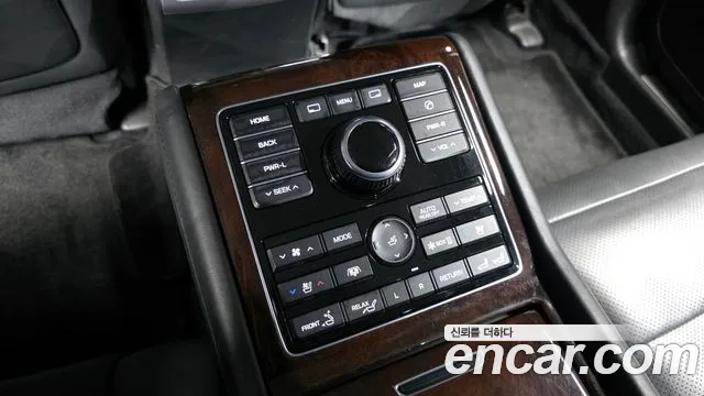 Hyundai Equus 2013 — фото 19
