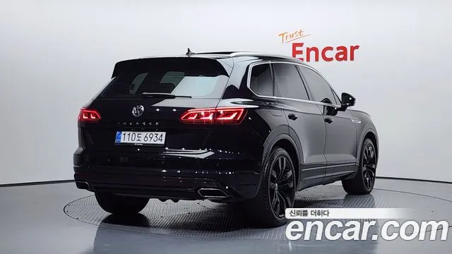 Volkswagen Touareg 2020 — фото 2