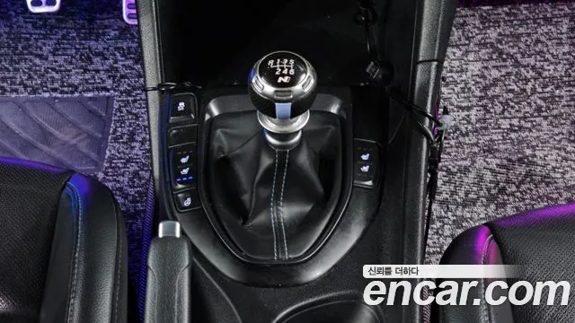 Hyundai Veloster 2019 — фото 9