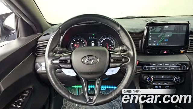 Hyundai Veloster 2019 — фото 13