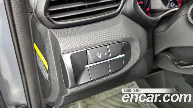 Hyundai Veloster 2019 — фото 17