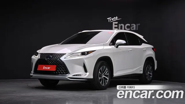 Lexus RX 2021 — фото 1
