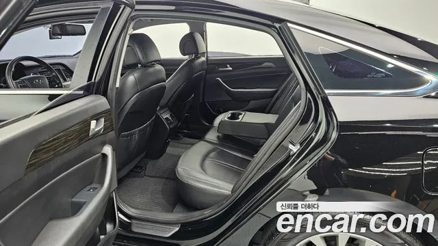 Hyundai Sonata 2017 — фото 12