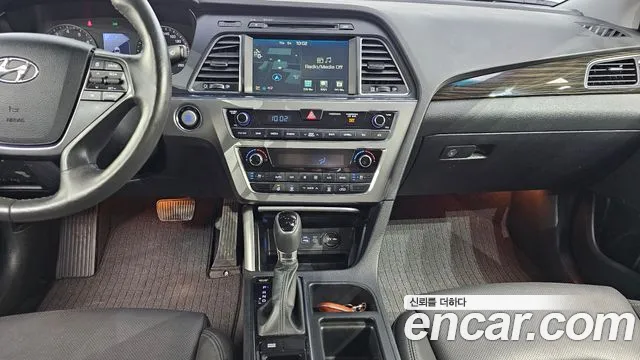 Hyundai Sonata 2017 — фото 17
