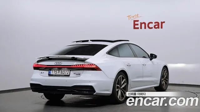 Audi A7 2023 — фото 2