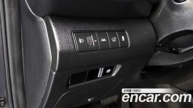 Hyundai Santafe 2022 — фото 12