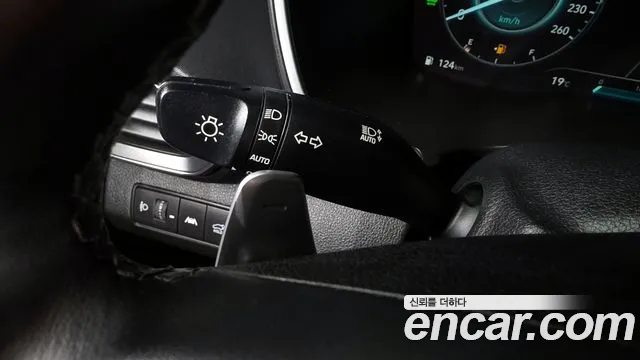 Hyundai Santafe 2022 — фото 13