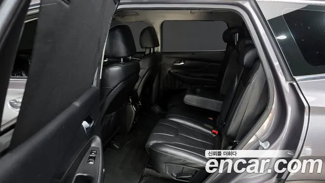 Hyundai Santafe 2022 — фото 20