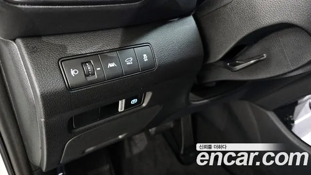 Hyundai Santafe 2023 — фото 15