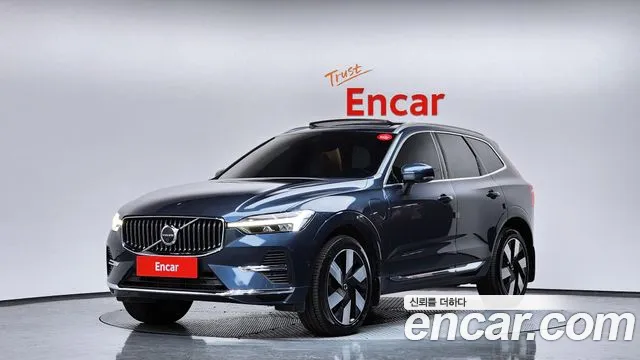 Volvo XC60 2025 — фото 1