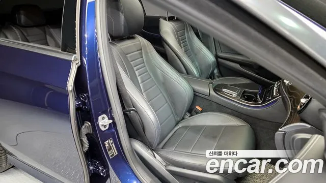 Mercedes-Benz E-Class 2021 — фото 12