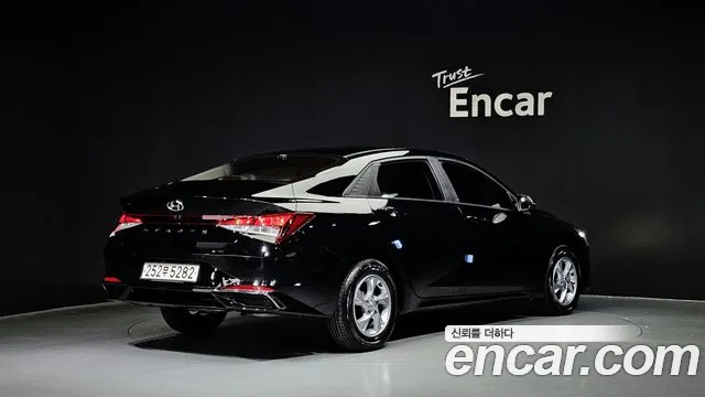Hyundai AVANTE 2021 — фото 2