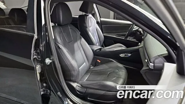 Hyundai AVANTE 2021 — фото 12