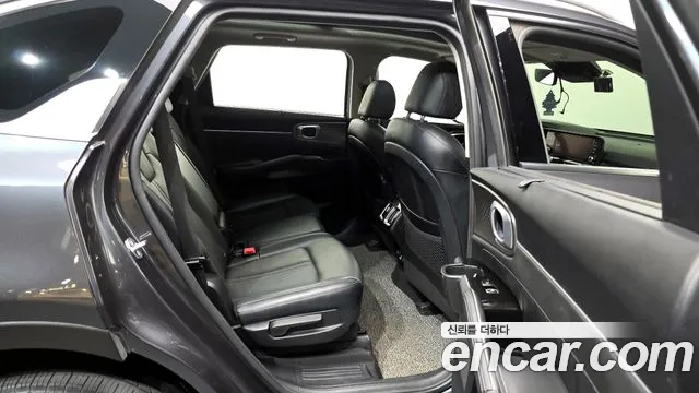 Kia Sorento 2021 — фото 12