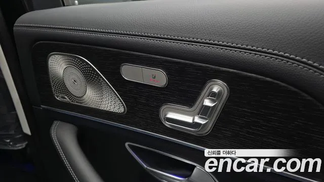 Mercedes-Benz GLE-Class 2025 — фото 19