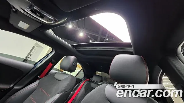 Mercedes-Benz A-Class 2023 — фото 11