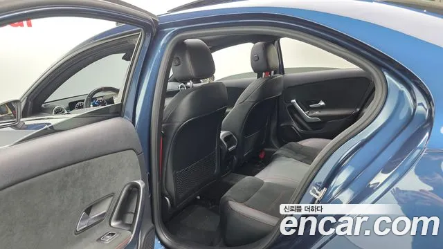 Mercedes-Benz A-Class 2023 — фото 18