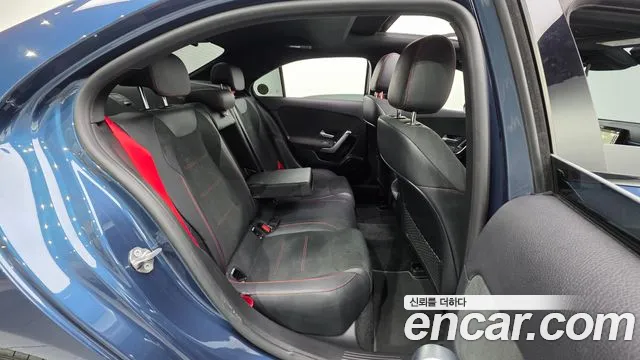 Mercedes-Benz A-Class 2023 — фото 19