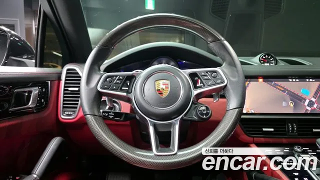 Porsche Cayenne 2021 — фото 13
