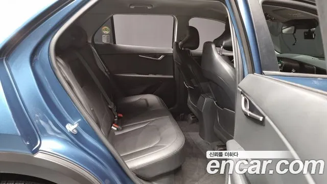 Kia Niro 2023 — фото 12