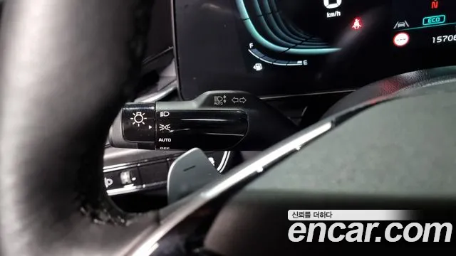 Kia Niro 2023 — фото 18