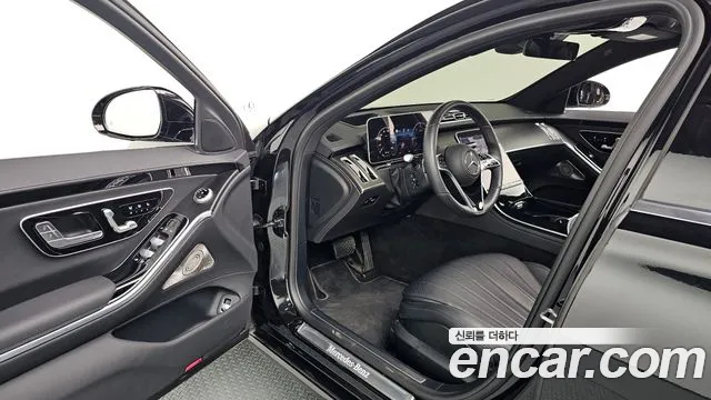 Mercedes-Benz S-Class 2025 — фото 12