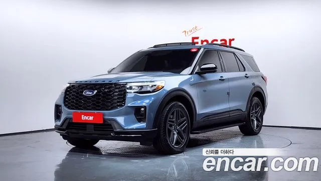 Ford Explorer 2025 — фото 1
