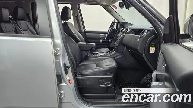 Land Rover Discovery 2014 — фото 11