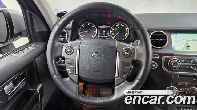 Land Rover Discovery 2014 — фото 13