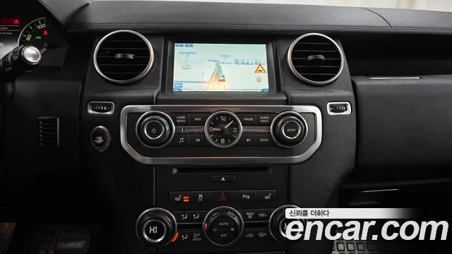 Land Rover Discovery 2014 — фото 14