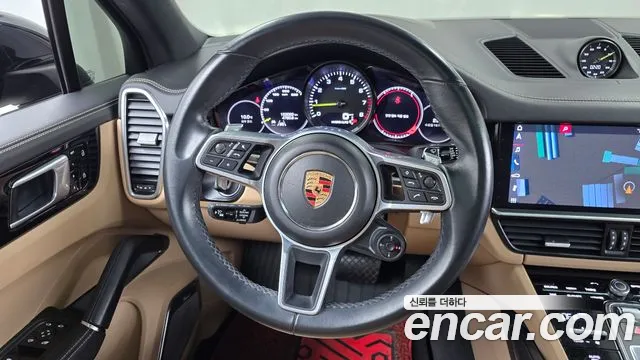 Porsche Cayenne 2020 — фото 13