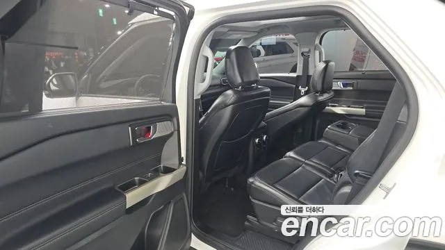 Ford Explorer 2020 — фото 12