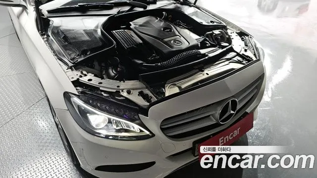 Mercedes-Benz C-Class 2017 — фото 6