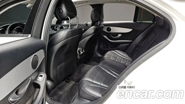 Mercedes-Benz C-Class 2017 — фото 10