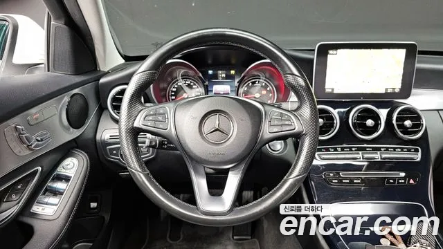 Mercedes-Benz C-Class 2017 — фото 13