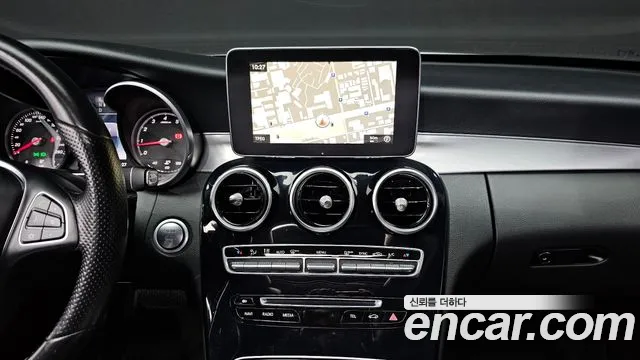 Mercedes-Benz C-Class 2017 — фото 14