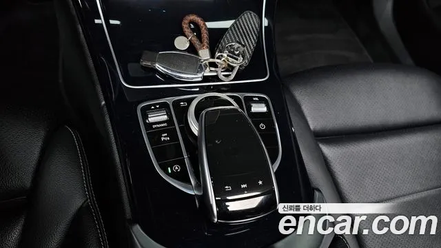Mercedes-Benz C-Class 2017 — фото 18