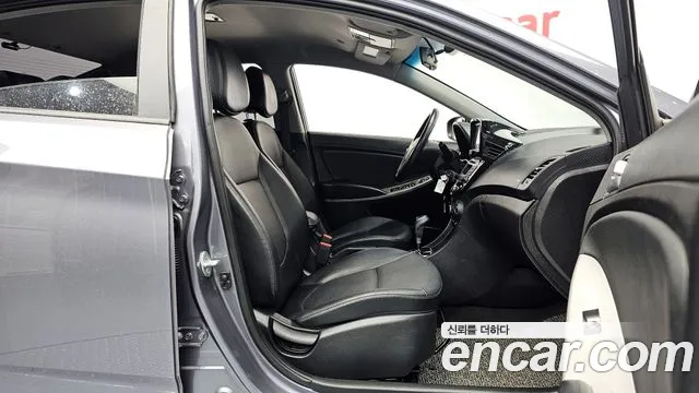 Hyundai Accent 2015 — фото 10