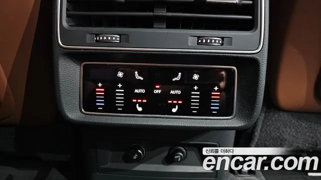 Audi Q7 2021 — фото 18
