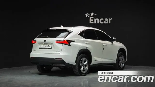 Lexus NX 2015 — фото 2
