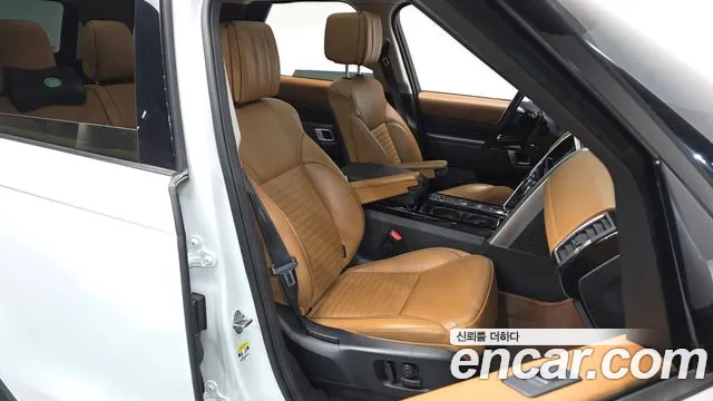 Land Rover Discovery 2017 — фото 10