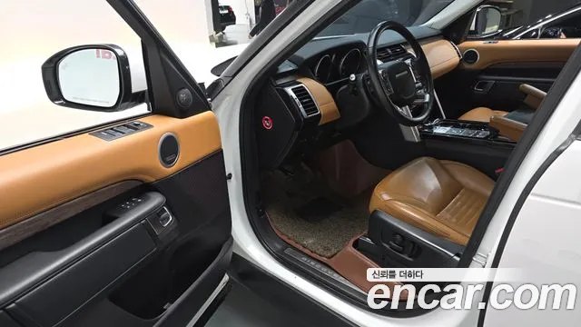 Land Rover Discovery 2017 — фото 12