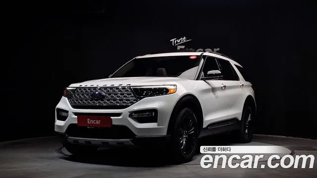 Ford Explorer 2021 — фото 1