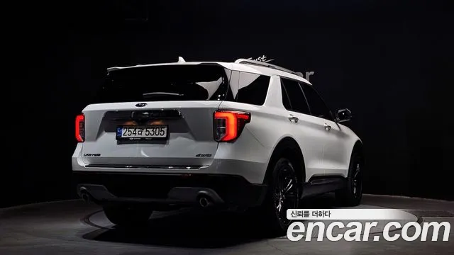 Ford Explorer 2021 — фото 2