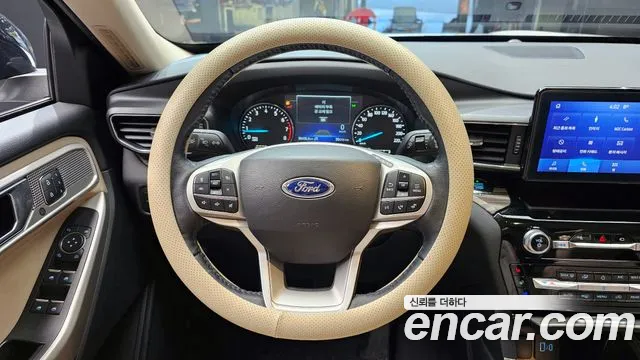 Ford Explorer 2021 — фото 14